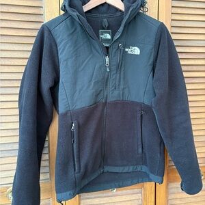 The North Face CLASSIC black fleece - women's small